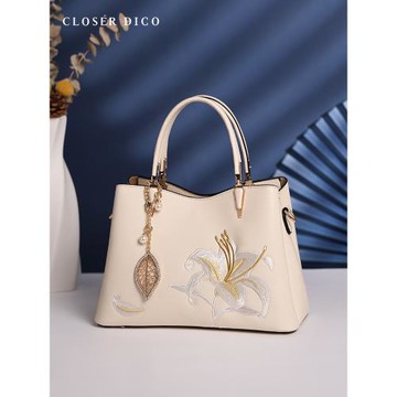 母親節禮物送媽媽包包2026新款國風刺繡大氣中年女士斜挎手提女包