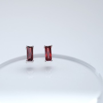 迷你石榴石方形耳針銀925
