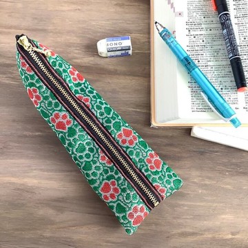 【肉球與櫻花】榻榻米邊帶 方形筆袋 日式 綠色 紅色 腳印 狗狗