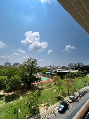 面公園綠景｜帝標三房平車｜主加陽25坪｜台南市東區龍山街