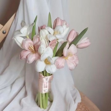 ❀【花中世界】❀新款新娘結婚婚禮仿真白色鬱金香鈴蘭花束混搭手捧花領證拍照道具