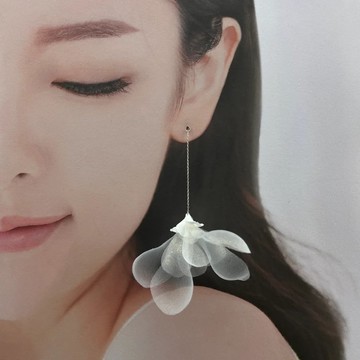 Velvety 柔滑大方成熟柔和風細耳針長耳環