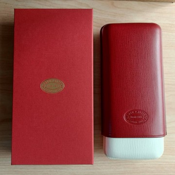 【現貨附發票】正品 古巴官方配件 Purera de piel Romeo Y Julieta  3 puros 雪茄盒