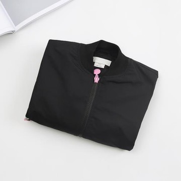 0216【貓家優選】環保材質黑色拼織帶后半開拉鏈夾克(不包郵)