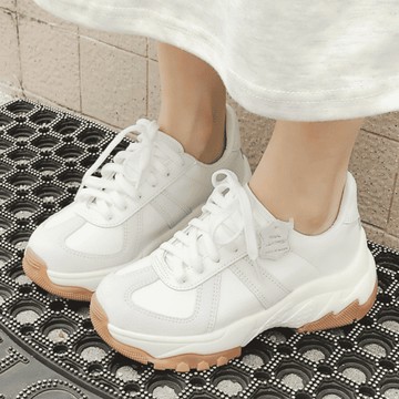 韓國製．復古皮革拼接繫帶厚底運動鞋．白鳥麗子