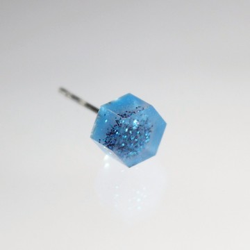 天空之城 / 樹脂耳環 - 單隻 / 六角形 夢幻 水藍 漸層