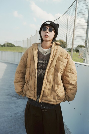 加加減減十字壓紋鴨絨外套