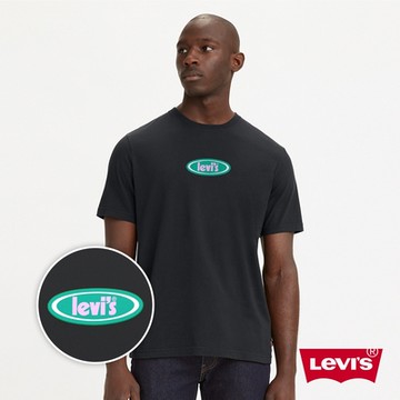 Levis 男款 寬鬆版短袖T恤 / 復古海報體徽章Logo 魚子黑