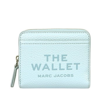 [平輸]MARC JACOBS 壓印標誌對開暗釦二折迷你短夾(雲藍色)