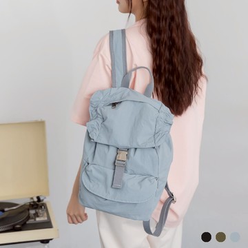 天藍小舖-柔光少女插釦後背包-共4色-$590【A12122299】