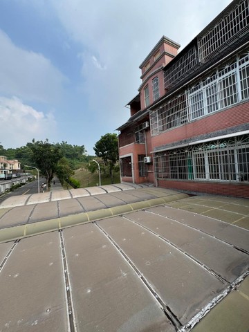 小港熱帶植物園八米街上漂亮雙車墅｜高雄市小港區高坪五十六街
