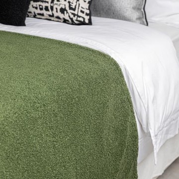 簡約現代樣板間綠色床旗抱枕組合酒店民宿床品床尾巾靠枕高級感