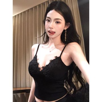 (免運)純欲性感v領蕾絲帶胸墊吊帶背心女冬季外穿美背鏤空設計打底上衣