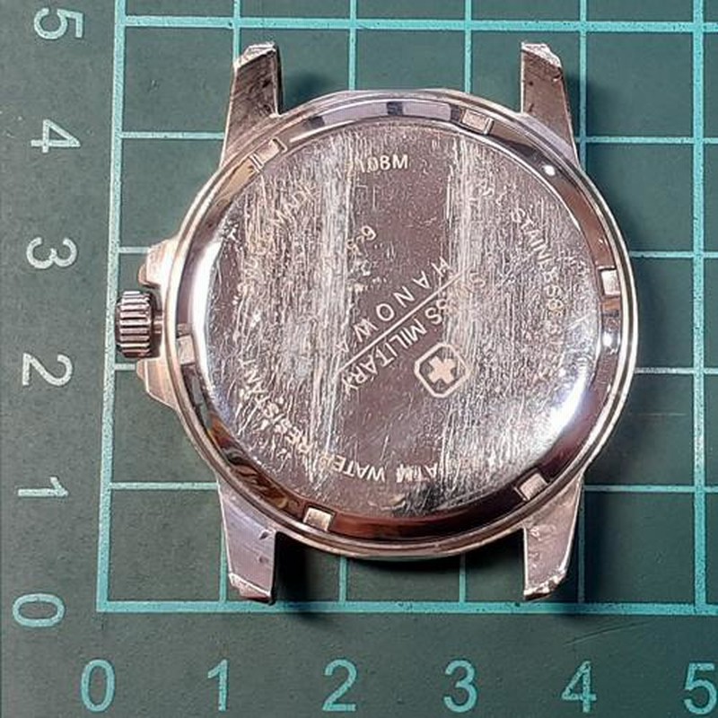 人気カラーの MILITAY SWISS スイスミリタリー HANOWA ステンレス 39.5mm 時計
