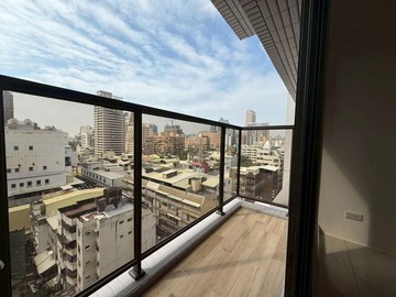 亞灣三多商圈捷運星玥灣2房2衛雙衛開窗｜高雄市苓雅區三多四路