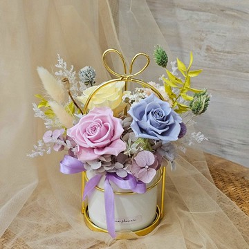 永生玫瑰蝴蝶金框桌花/藍粉 現貨 快速出貨