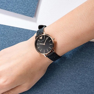 【Armani 亞曼尼】AR11064 時尚 簡約 玫瑰金黑配色 皮革 石英 女錶