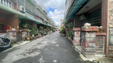 楊梅埔心一樓有庭院室內可停雙車庫透天厝｜桃園市楊梅區三民路