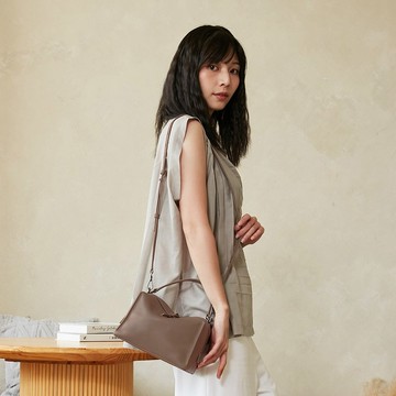 Mini Valley Cube Shoulder Bag-Fallen Oak枯橡棕-側背包/斜背包