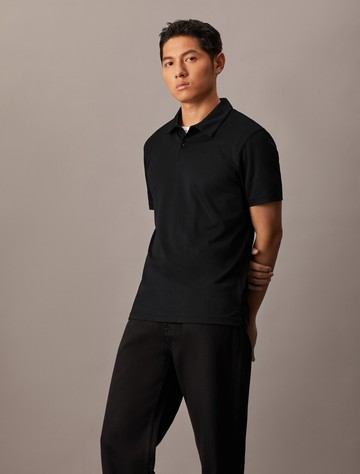 Calvin Klein 高性能彈性 Polo 衫