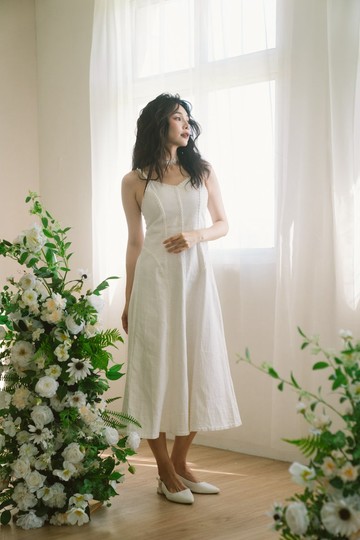 細肩牛仔洋裝       輕婚紗首選