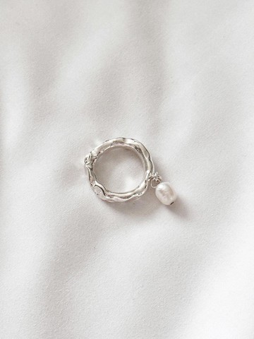 Pearl Drop Ring (Pearl)