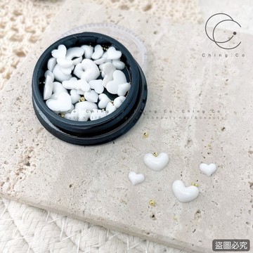 台灣現貨 免運 飾品861 一盒 愛心金色珠飾品 美甲材料 飾品 美甲飾品 美甲 美甲工具 Ching co 青可