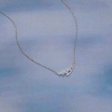 【Isha Jewelry】嘴角彎彎 鋯鑽星軌純銀項鍊 弧形排鑽鎖骨鍊 修飾臉型