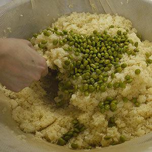 冷凍 おこわ 枝豆 だだちゃ豆 ががちゃおこわ（6袋) 化粧箱入 レンジパック 豆ご飯 山形県産米 つや姫 鶴岡産 ギフト