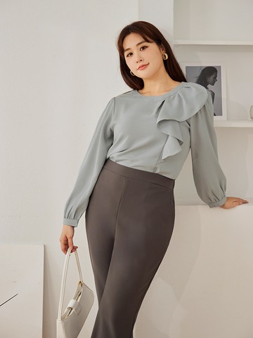 柔滑圓領荷葉造型泡泡袖上衣
