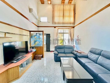 仁武仁雄商圈~澄新六街優質車庫透天｜高雄市仁武區澄新六街