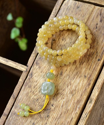 和田玉糖料108顆 搭配南紅 雕工精緻 上身簡單大方