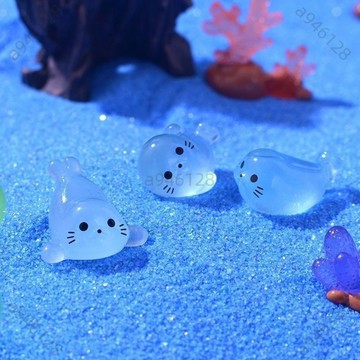 台灣熱銷【免運】夜光擺件 小海豹 可愛擺件 桌上擺件 擺飾 微景觀 魚缸裝飾 迷你海獅 水族箱裝飾 魚缸擺飾 diy樹脂