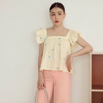 OB嚴選中大尺碼-方領修身荷葉袖短版上衣《AB20480》