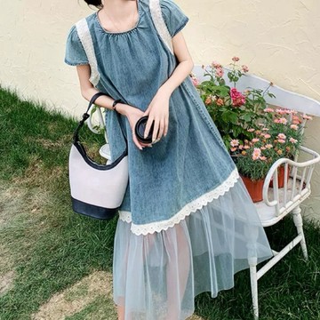 蕾絲拼接牛仔連衣裙 法式寬鬆設計感網紗裙 牛仔洋裝 夏天洋裝 短袖洋裝 寬鬆顯瘦洋裝
