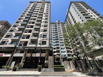 輕軌站旁明華國中近美術館農16凹仔底站三房+車位｜高雄市鼓山區裕國街
