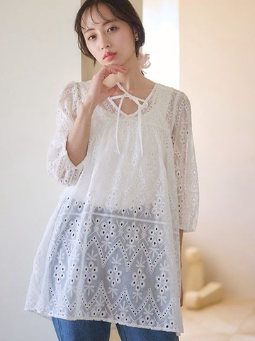 鏤空刺繡V領綁結長版七分袖上衣(01000437500) - earth music&ecology