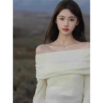 法式一字肩溫柔針織上衣女裝秋冬設計感白色修身顯瘦露肩長袖毛衣