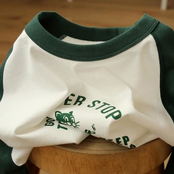 勤勞的小貓咪 270g重磅四本針撞色印花長袖T恤墨綠色寬松上衣情侶