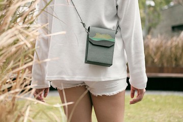 【環保永續】紙造BOX BAG 直版斜背包 獅子山+ 大自然舒壓配色