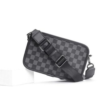 新款潮男胸包單肩復古休閑男簡約斜跨包后背包潮牌純色男士小方包