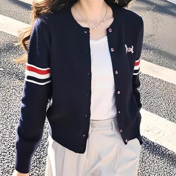 秋冬季針織外套女 春季款韓版刺繡毛衣 氣質圓領針織開衫女 休閒百搭扣子毛衣外套 冬天外套女