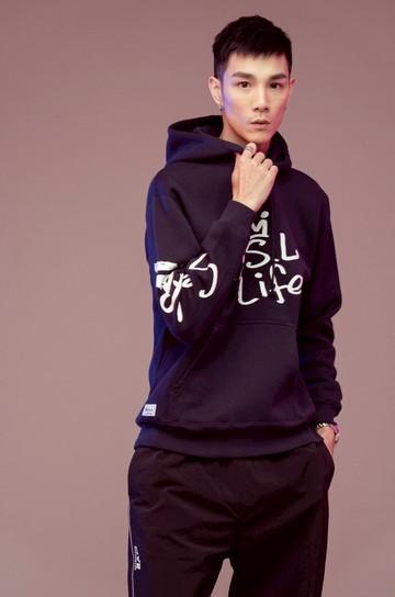 【聖誕限時出清6折】街頭風簡約皇冠連帽T-丈青色(男女生適穿)