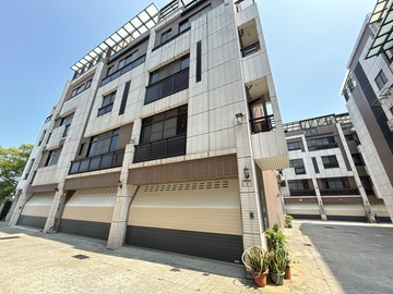 一品墅｜5年屋齡 5.7米大面寬併排雙車極品別墅｜桃園市中壢區永清街一段