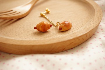 腸仔包耳環 耳釘/耳夾