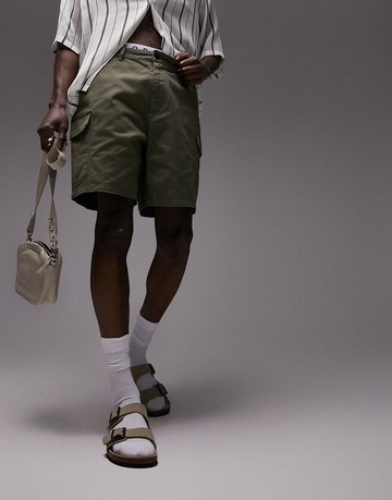 Topman skinny cargo shorts in khaki-Green