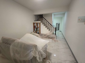 屏東市翻新開放車庫透天｜屏東縣屏東市崇明二街