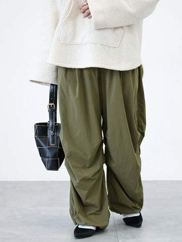 慵懶風褲管抓摺造型休閒寬褲(FD43L0F0580) - Lugnoncure