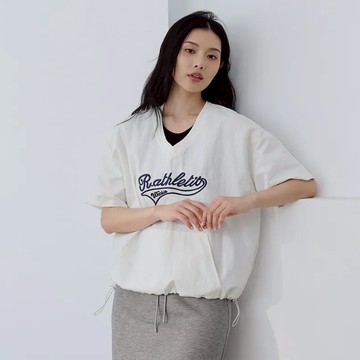 Merite｜甜酷V領繡字休閒T恤｜三色任選｜白色｜粉色 | 深藍