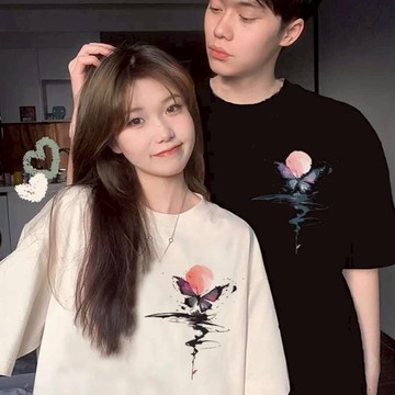 S~XL 左胸-山水蝴蝶  純棉 短T 情侶T【Y1407】MIT 情侶裝 短袖T恤 男女可穿 快速出貨不用等